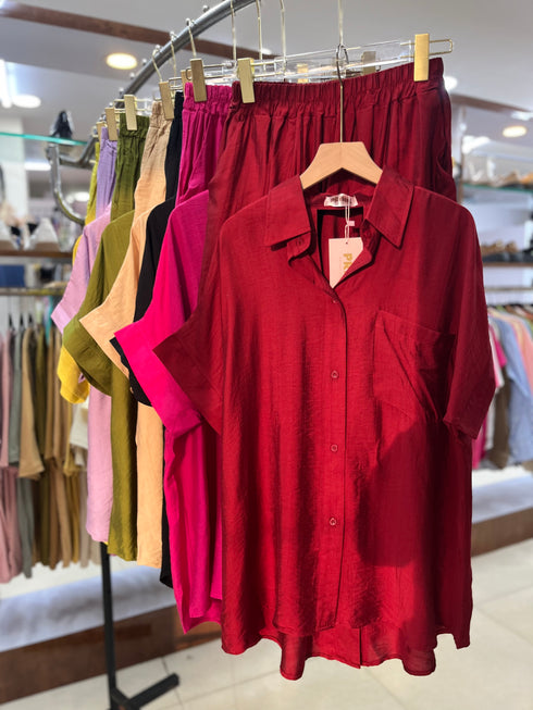 Women Stylish Back Botton Hollow Out Shirts With Short Pants Sets